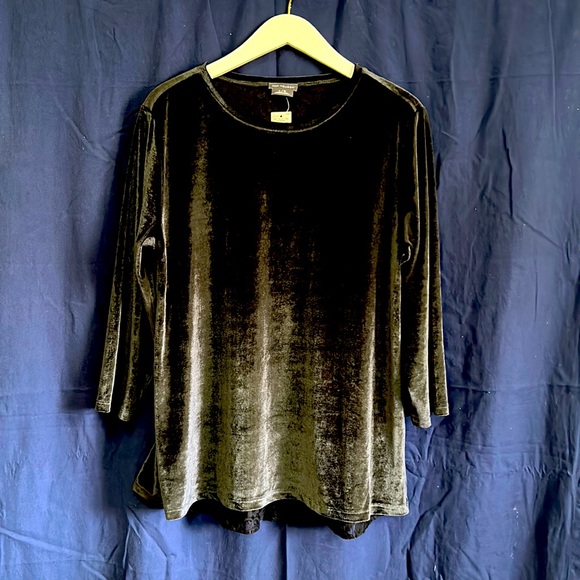 Woman  velvet and lace top size large nwt - Picture 1 of 4